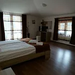 гаджакови 3* Девин