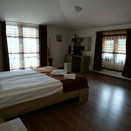 гаджакови 3* Ντέβιν