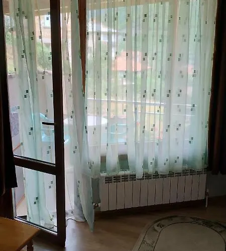 гаджакови Gasthof Dewin